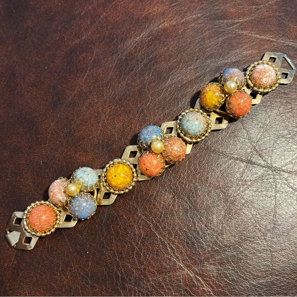 Dogtooth gum drop confetti’s collectible chunky statement high end bracelet